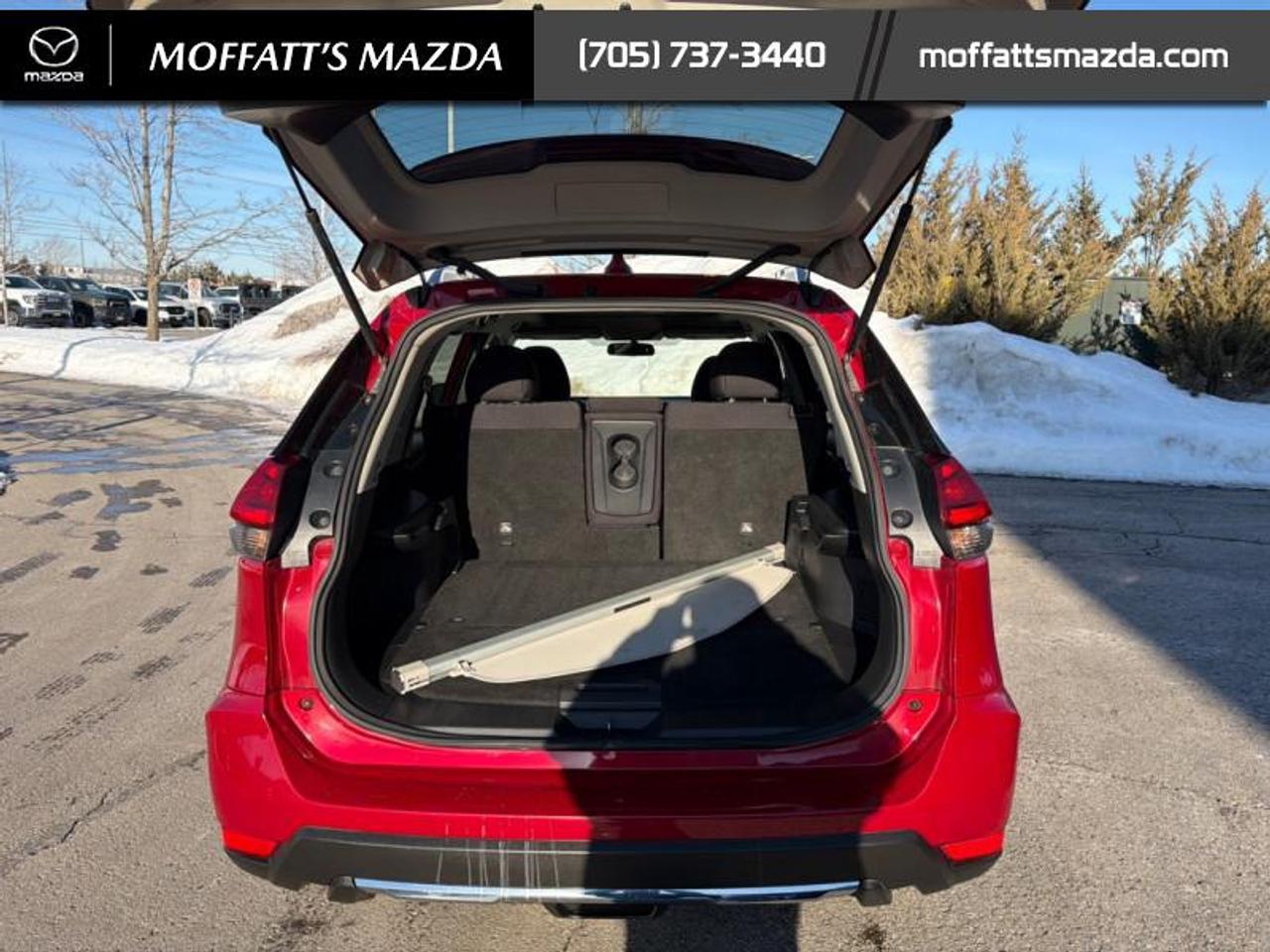 2017 Nissan Rogue SV Photo