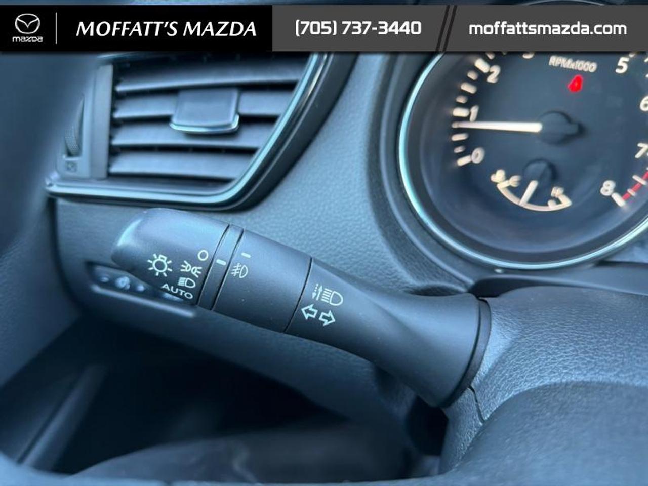 2017 Nissan Rogue SV Photo