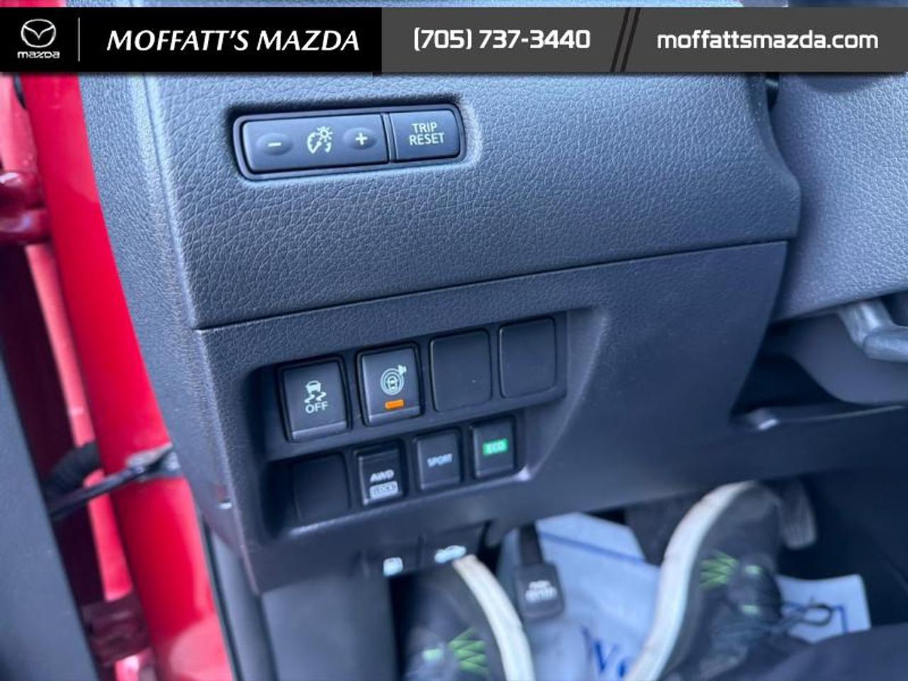 2017 Nissan Rogue SV Photo