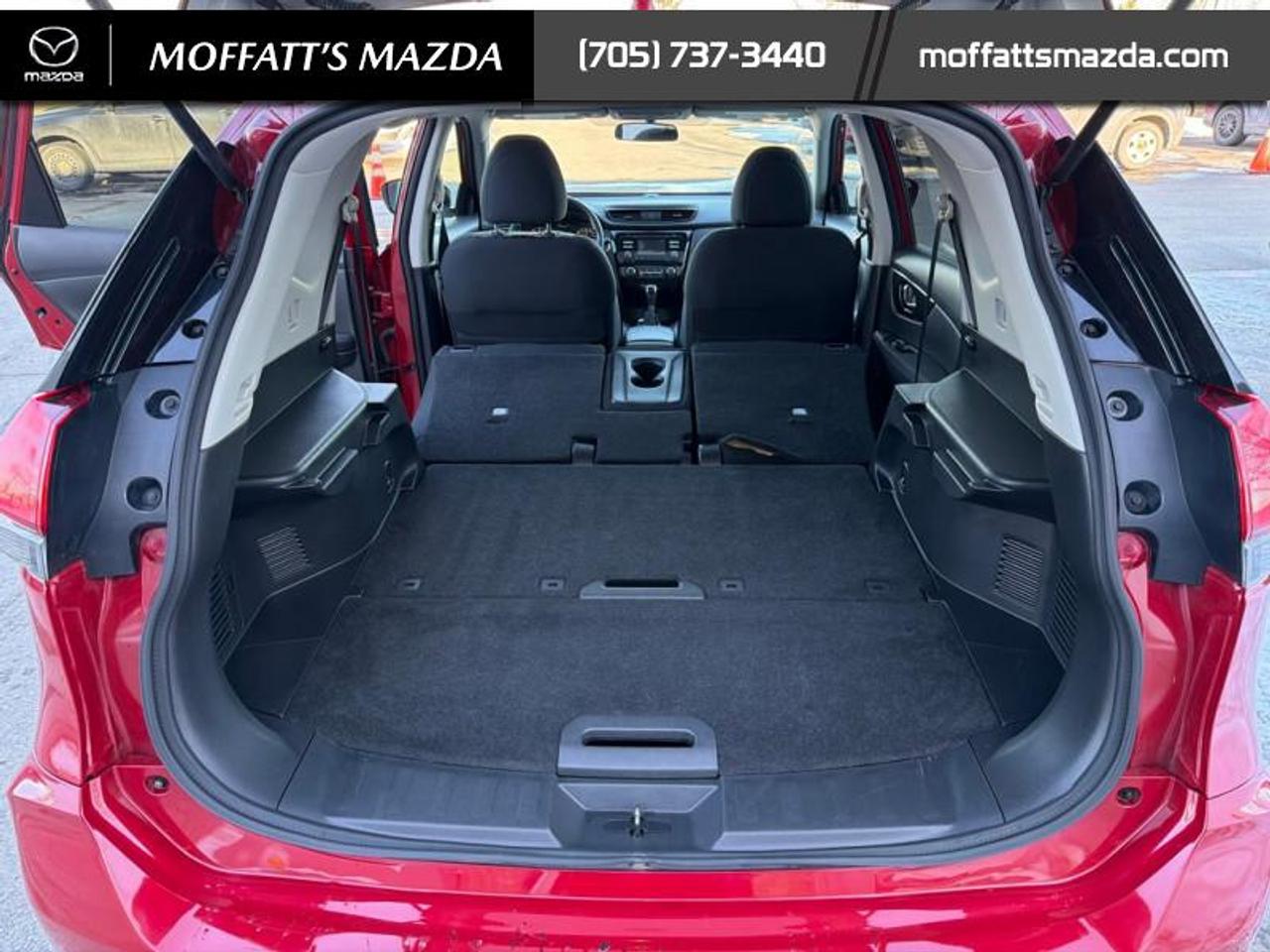 2017 Nissan Rogue SV Photo