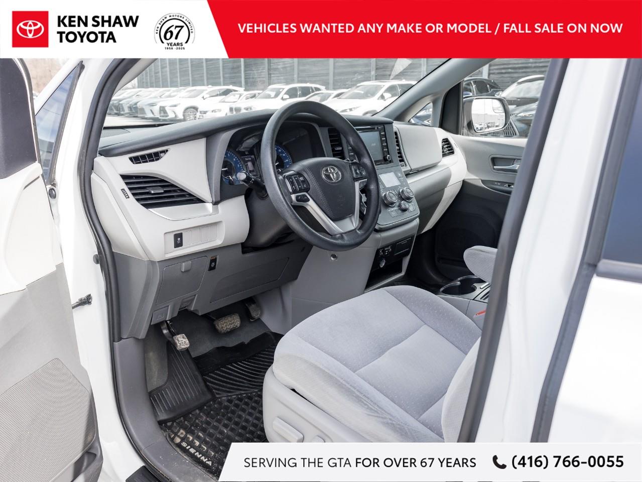 2020 Toyota Sienna LE 7-Passenger 4dr All-Wheel Drive Passenger Van Photo