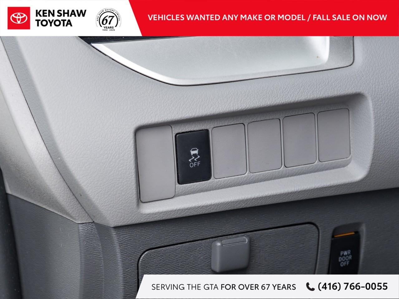 2020 Toyota Sienna LE 7-Passenger 4dr All-Wheel Drive Passenger Van Photo