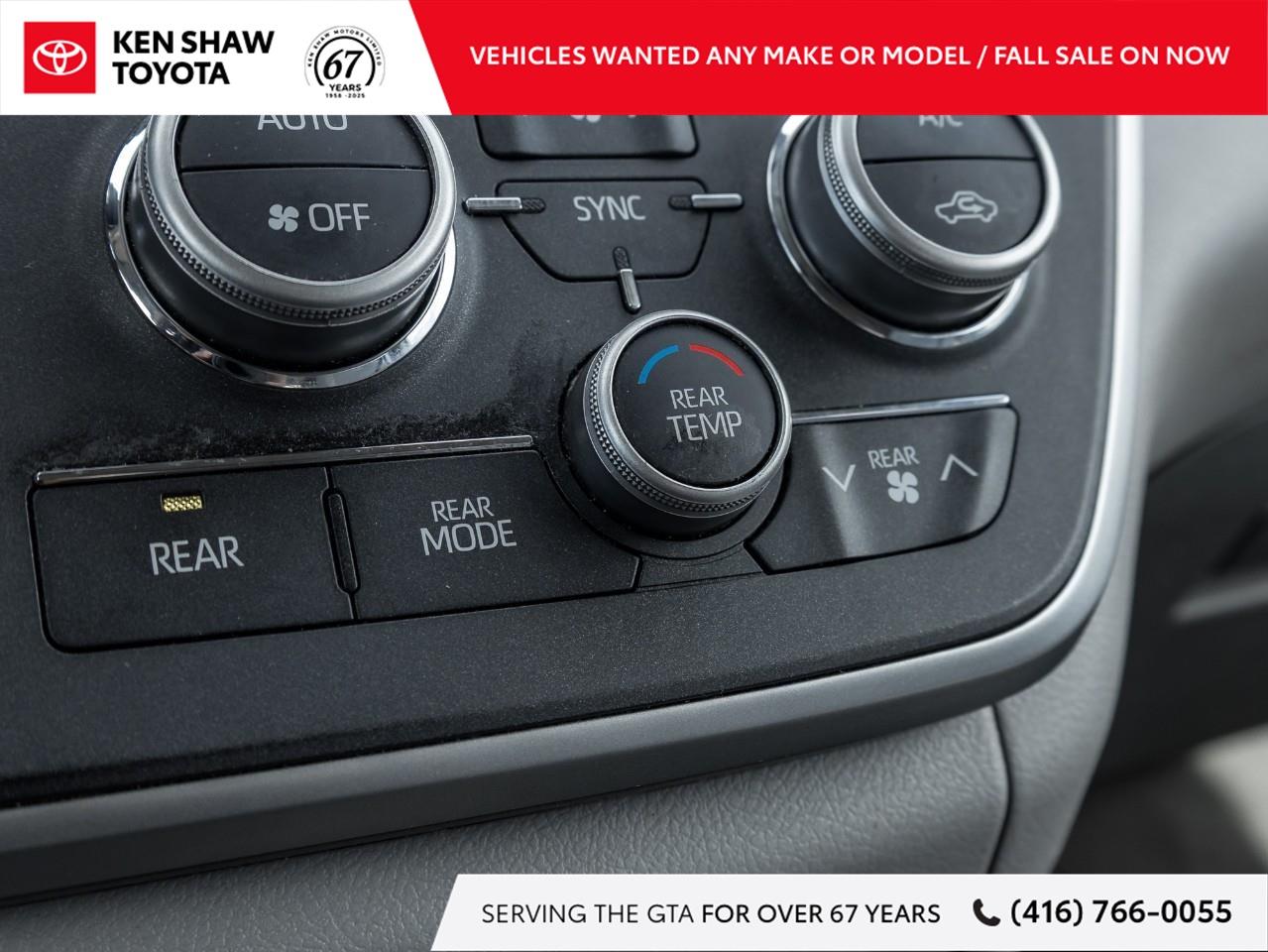 2020 Toyota Sienna LE 7-Passenger 4dr All-Wheel Drive Passenger Van Photo