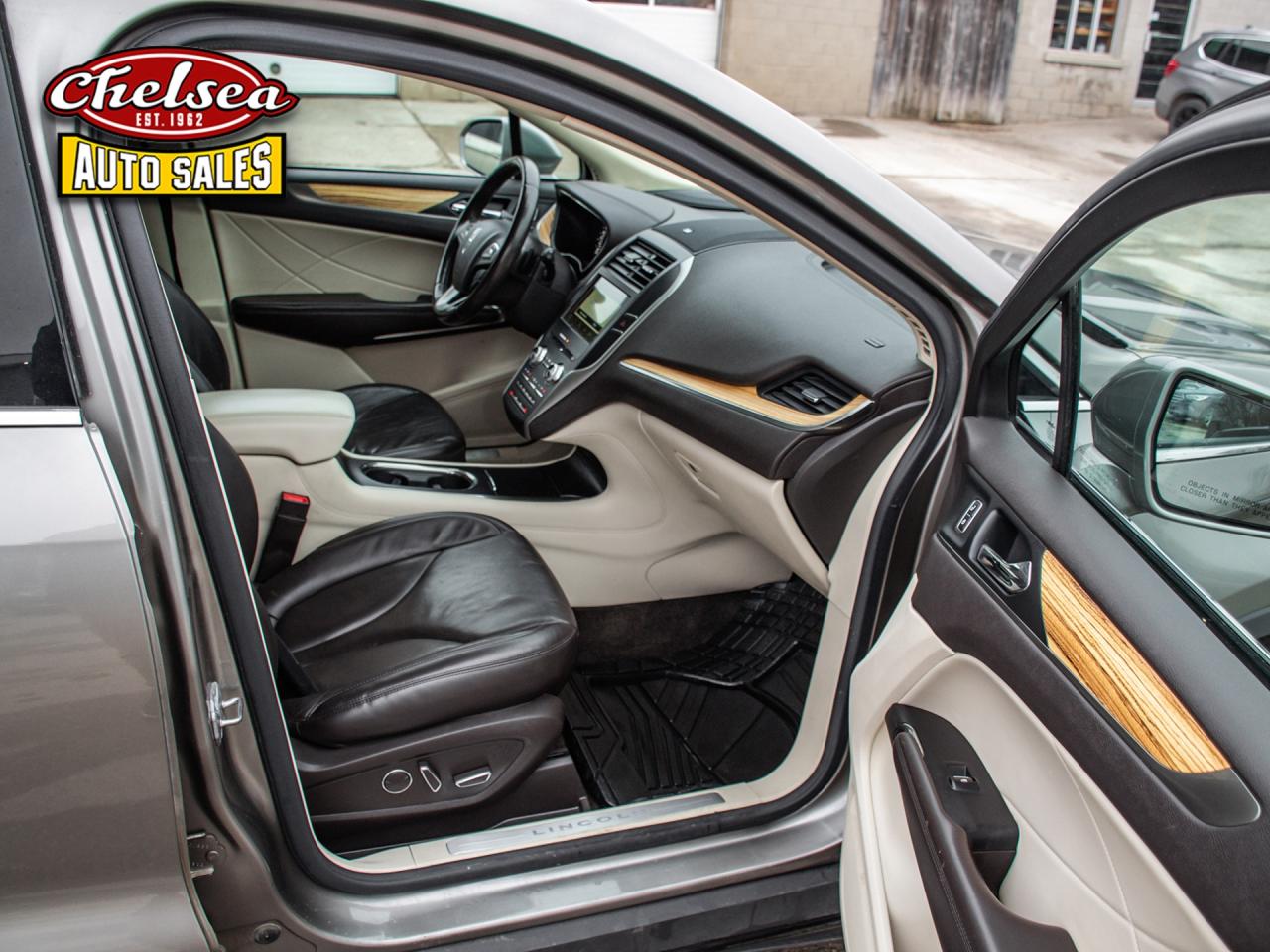 2016 Lincoln MKC SELECT AWD Photo