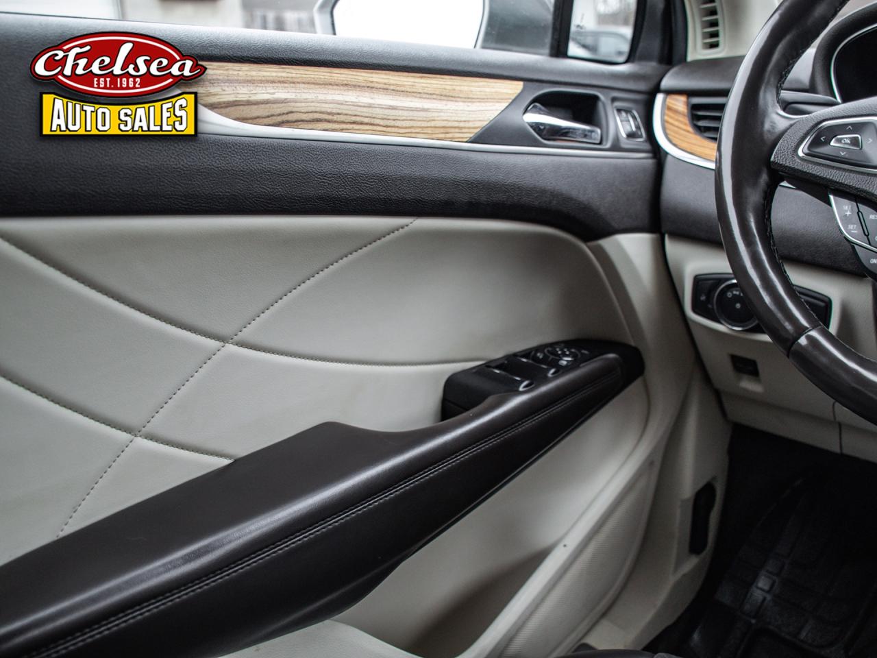 2016 Lincoln MKC SELECT AWD Photo