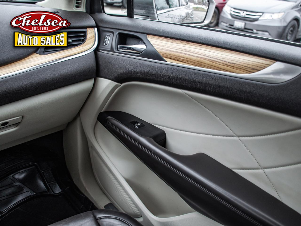 2016 Lincoln MKC SELECT AWD Photo