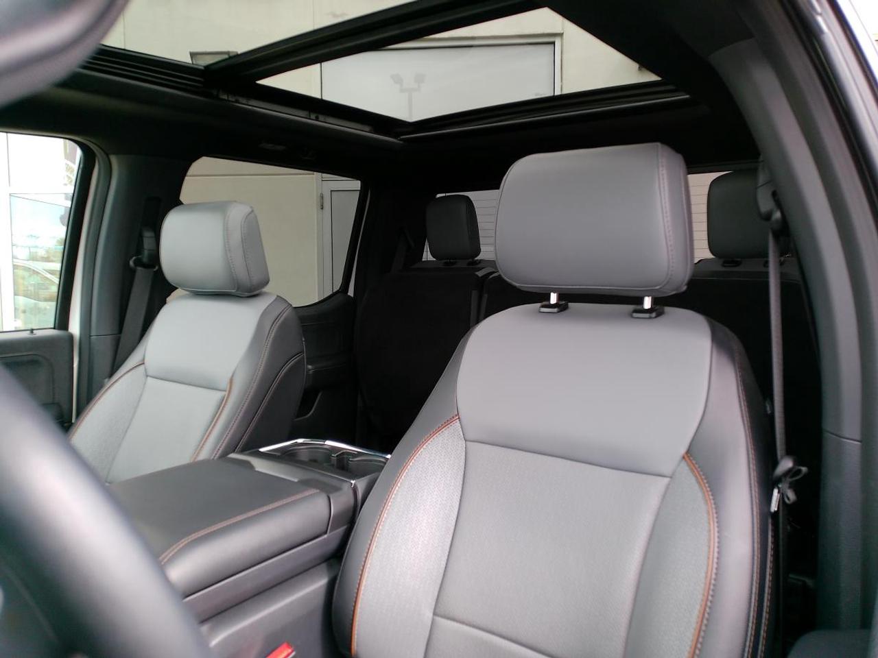 2024 Ford F-150 Lightning Lariat 4WD SuperCrew 5.5' Box Photo