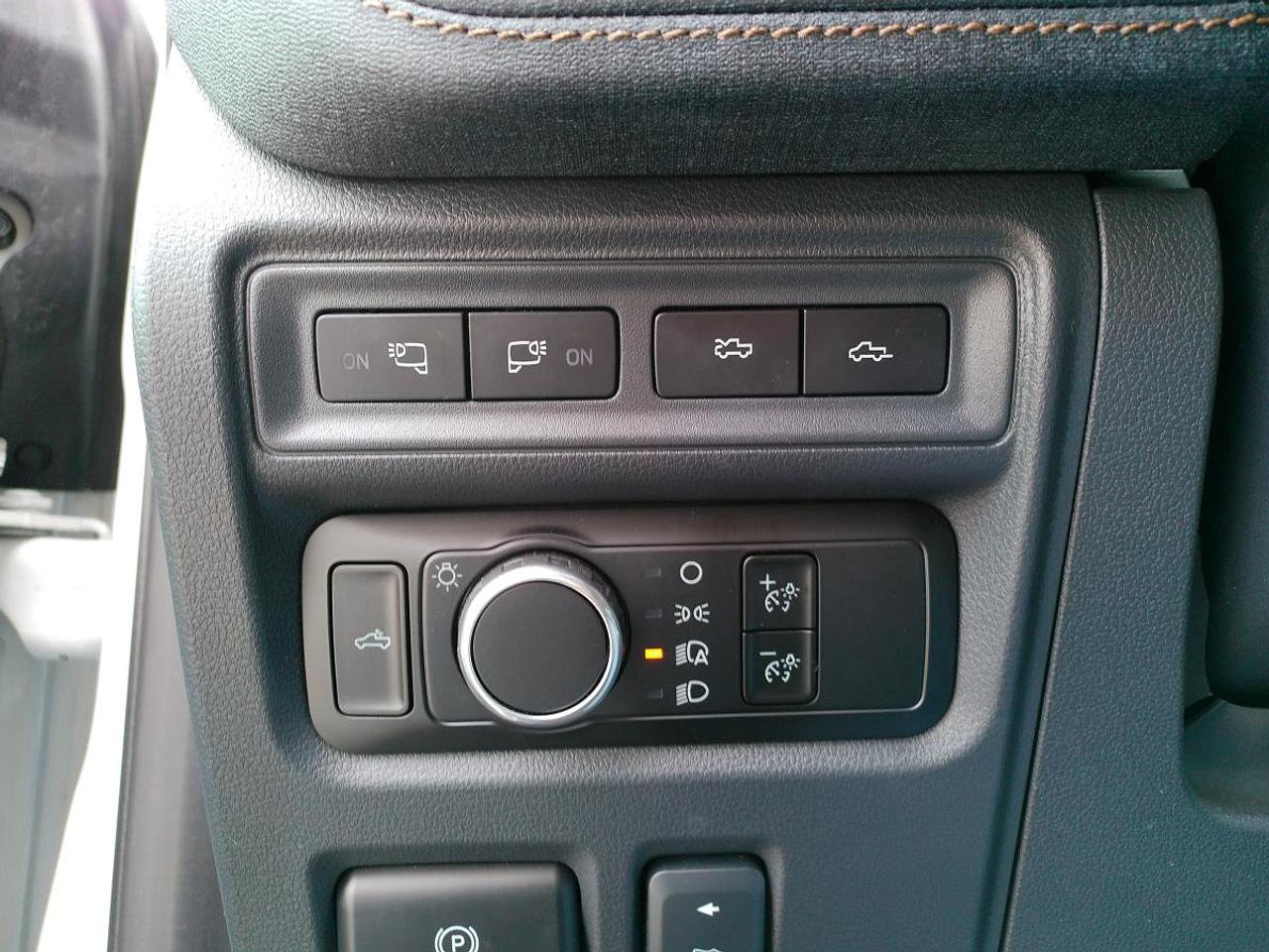 2024 Ford F-150 Lightning Lariat 4WD SuperCrew 5.5' Box Photo