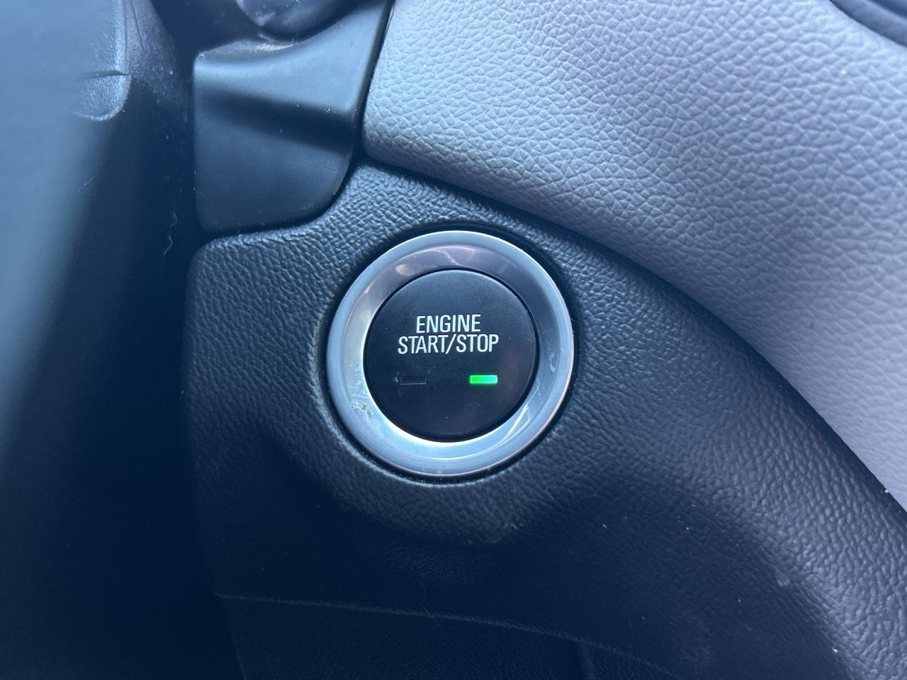 2022 Chevrolet Equinox LS   Clean Carfax Photo