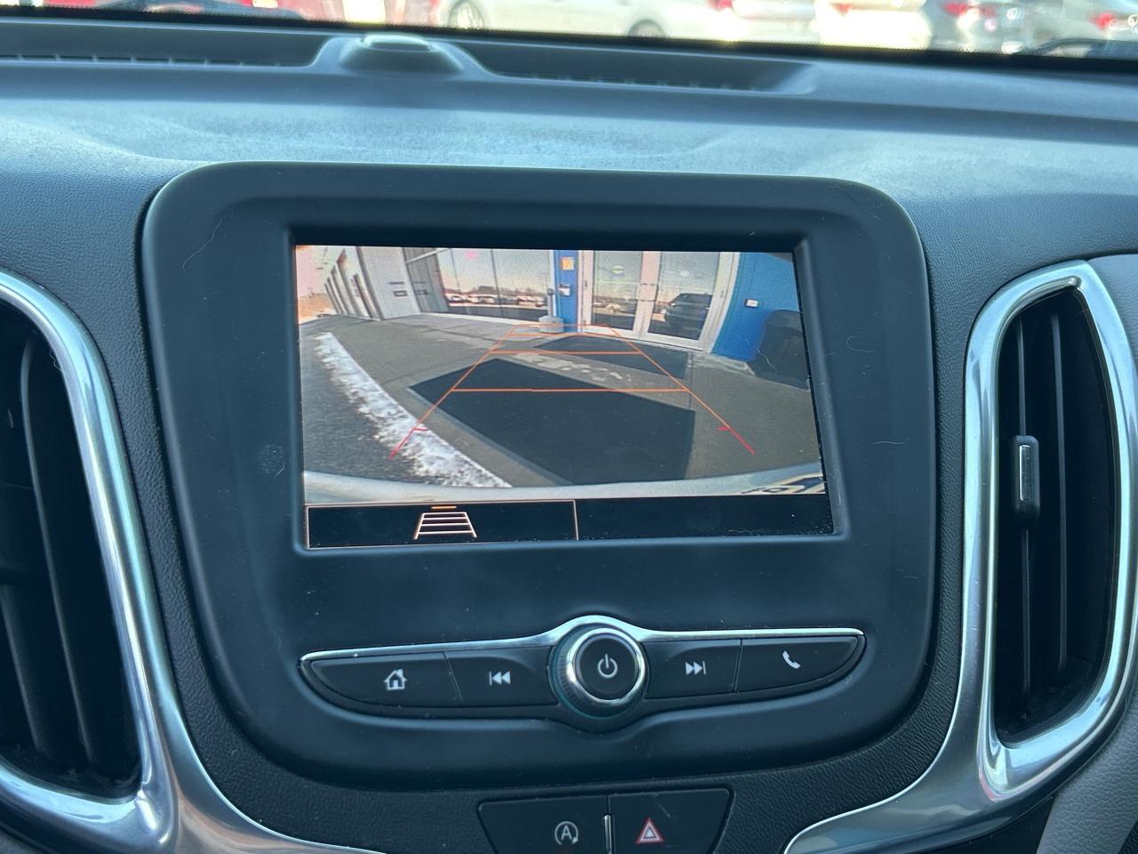 2022 Chevrolet Equinox LS   Clean Carfax Photo