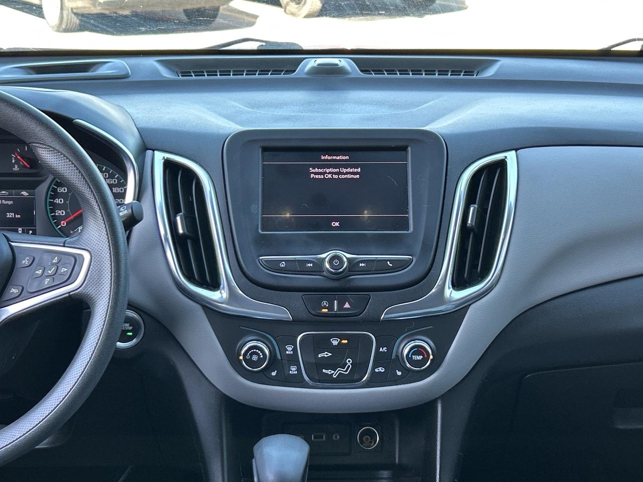 2022 Chevrolet Equinox LS   Clean Carfax Photo