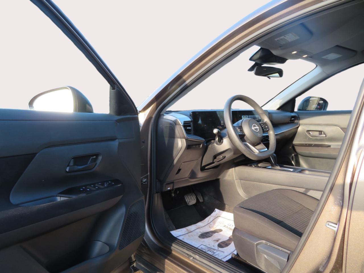 2025 Nissan Kicks S AWD Photo