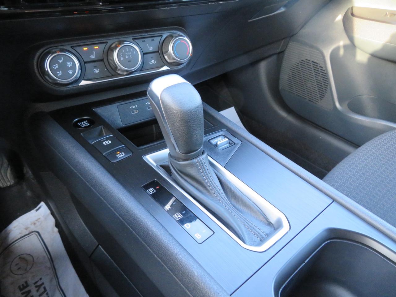 2025 Nissan Kicks S AWD Photo