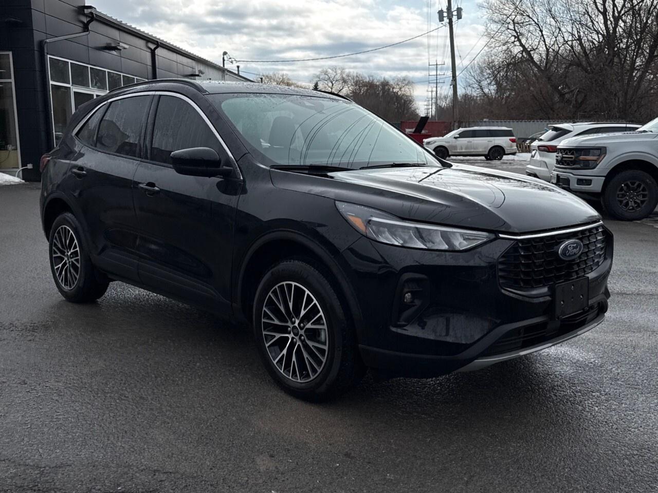 2024 Ford Escape PLUG-IN HYBRID   1 OWNER   ACCIDENT FREE Photo