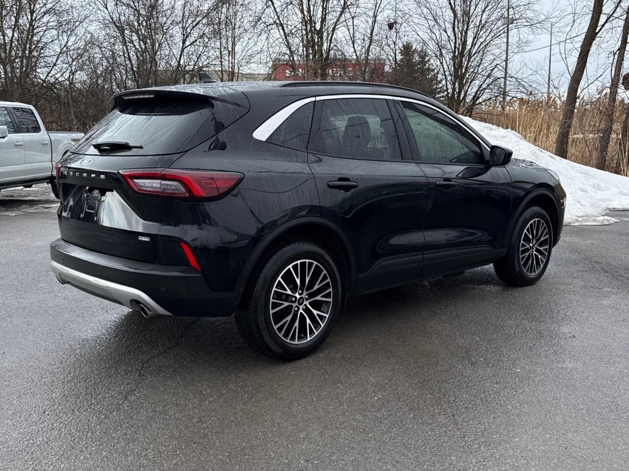 2024 Ford Escape PLUG-IN HYBRID   1 OWNER   ACCIDENT FREE Photo