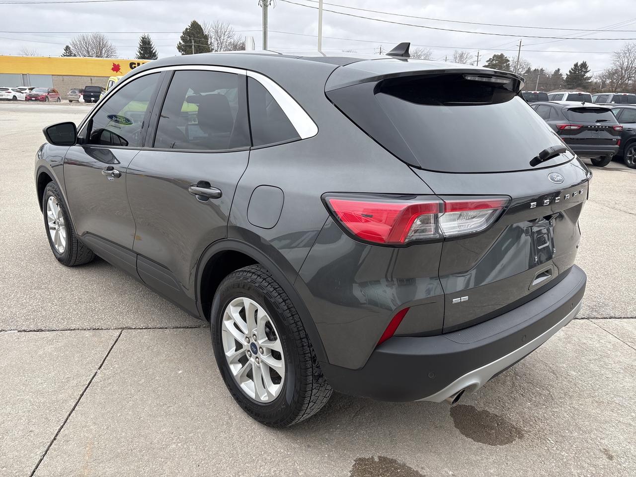 2020 Ford Escape SE AWD Photo4