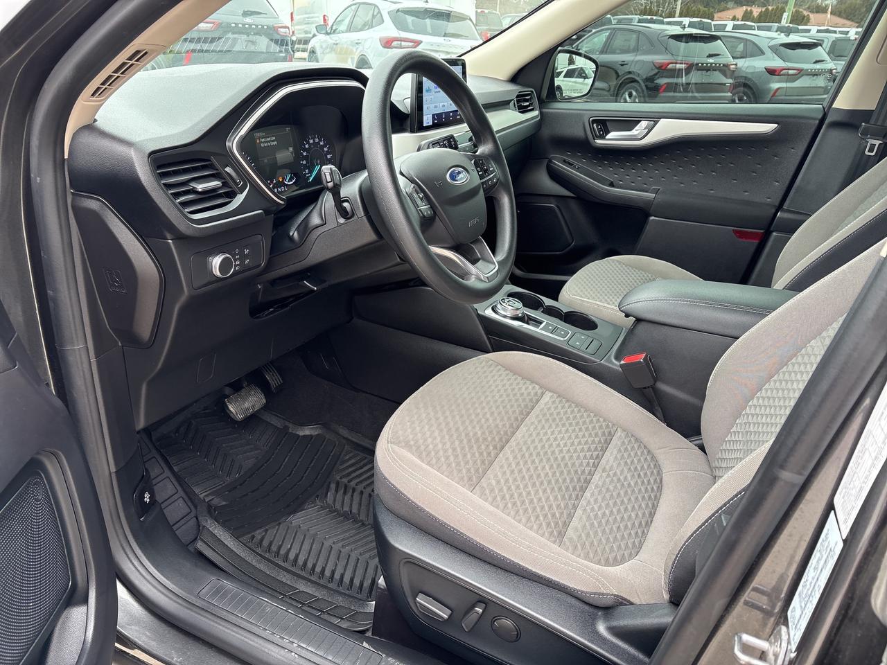 2020 Ford Escape SE AWD Photo