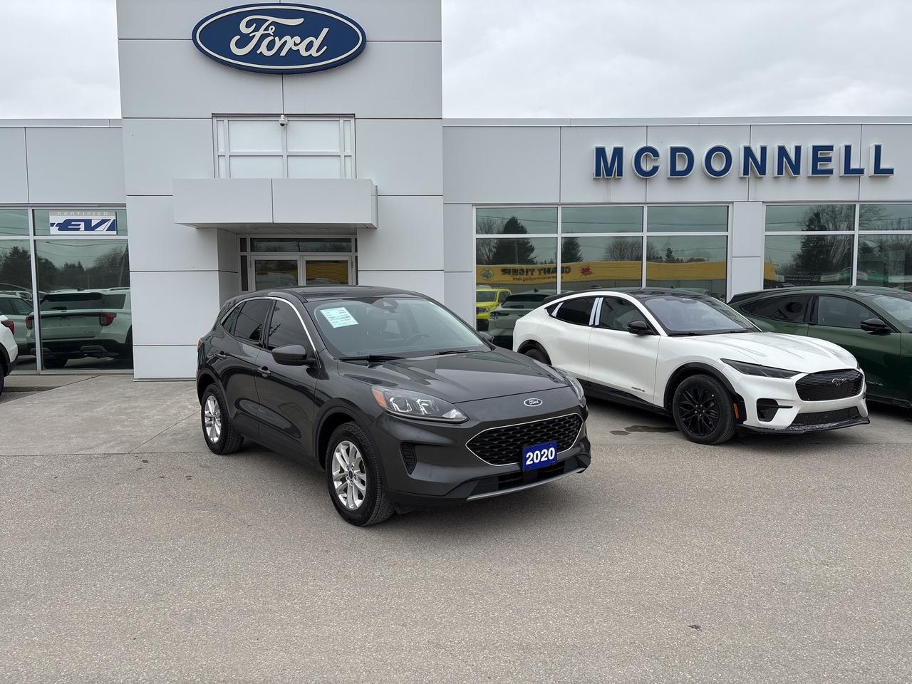 2020 Ford Escape SE AWD Photo