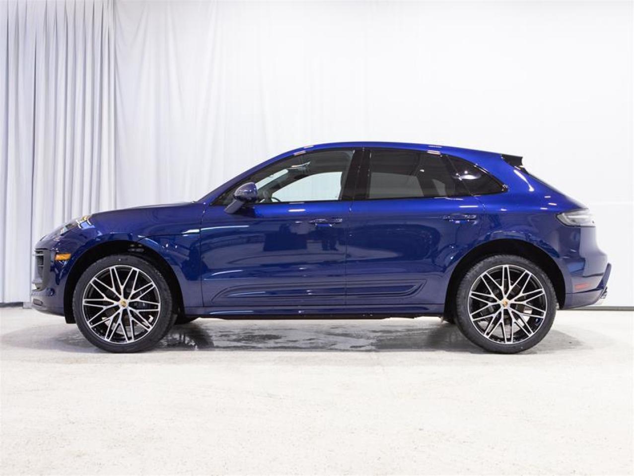 2026 Porsche Macan AWD Photo