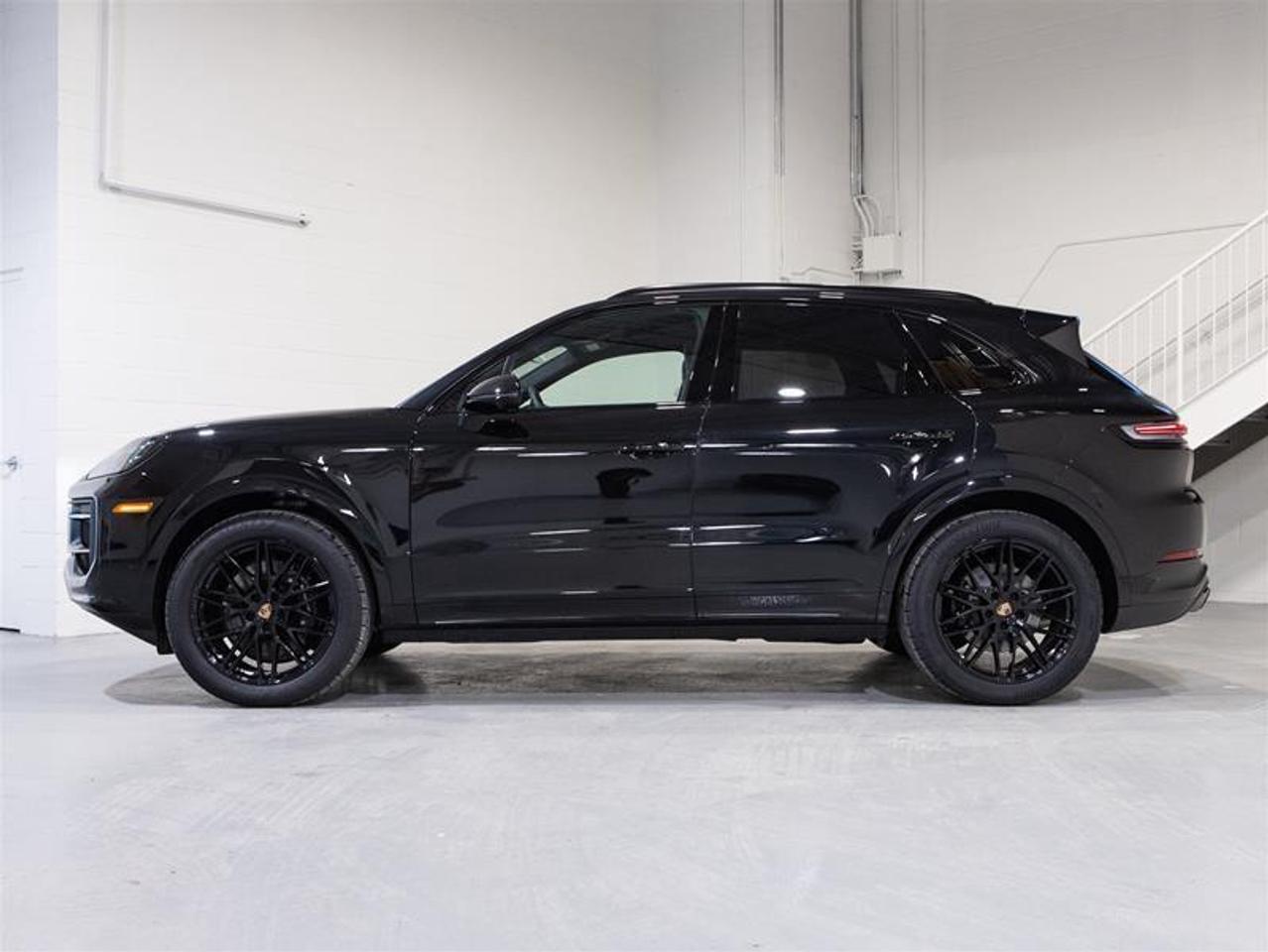 2026 Porsche Cayenne AWD Photo4