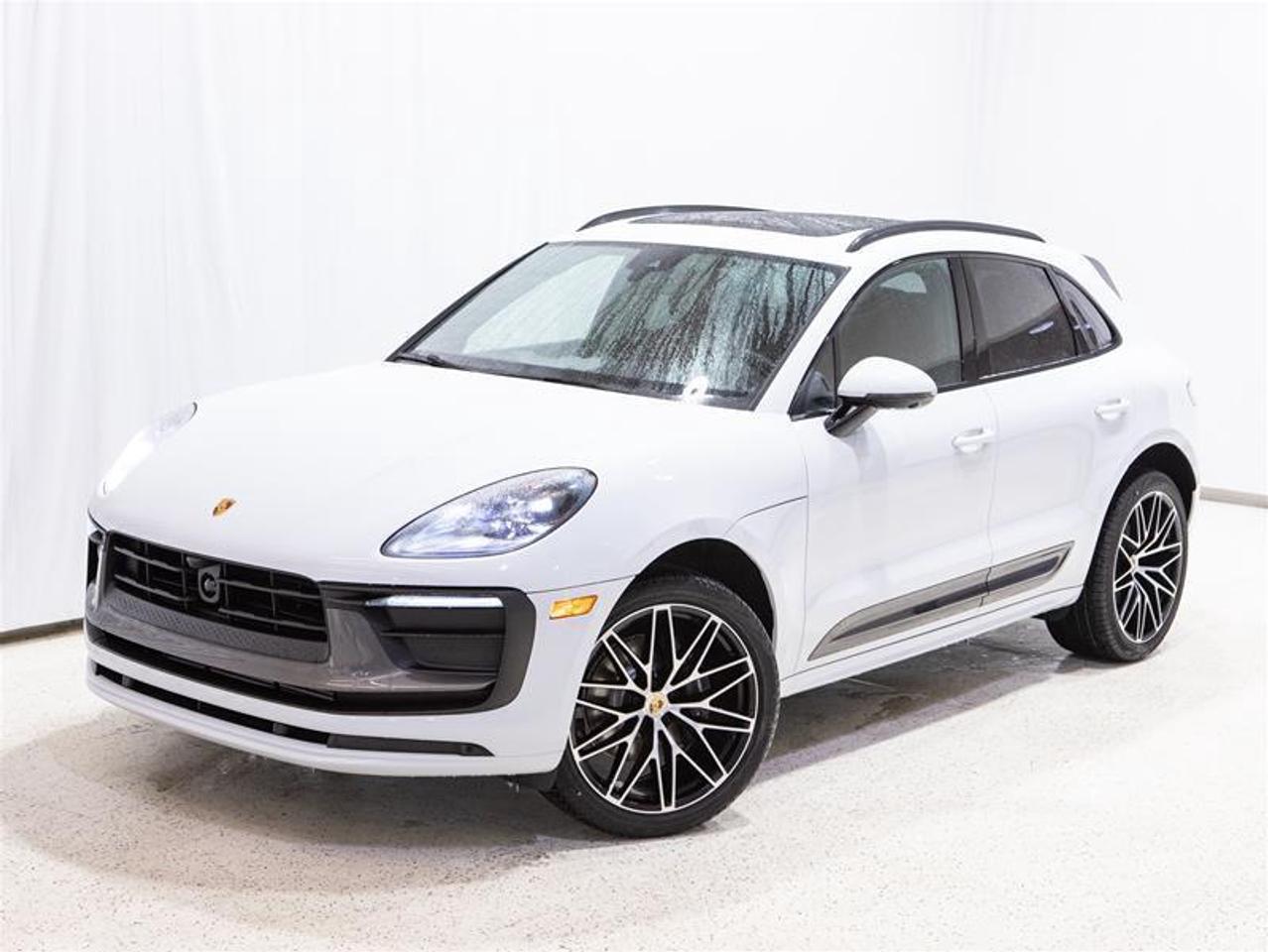 2026 Porsche Macan T AWD Photo