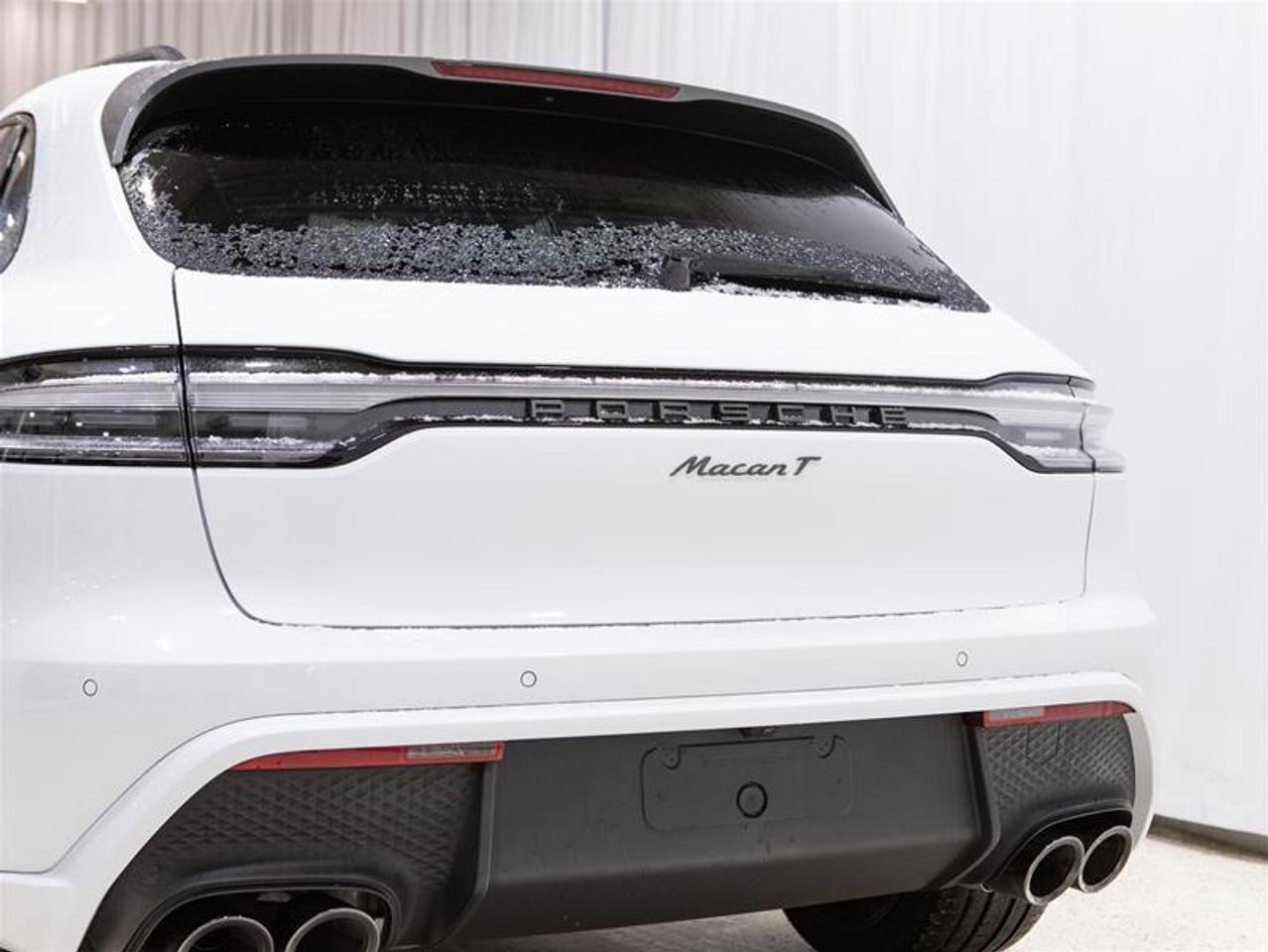 2026 Porsche Macan T AWD Photo
