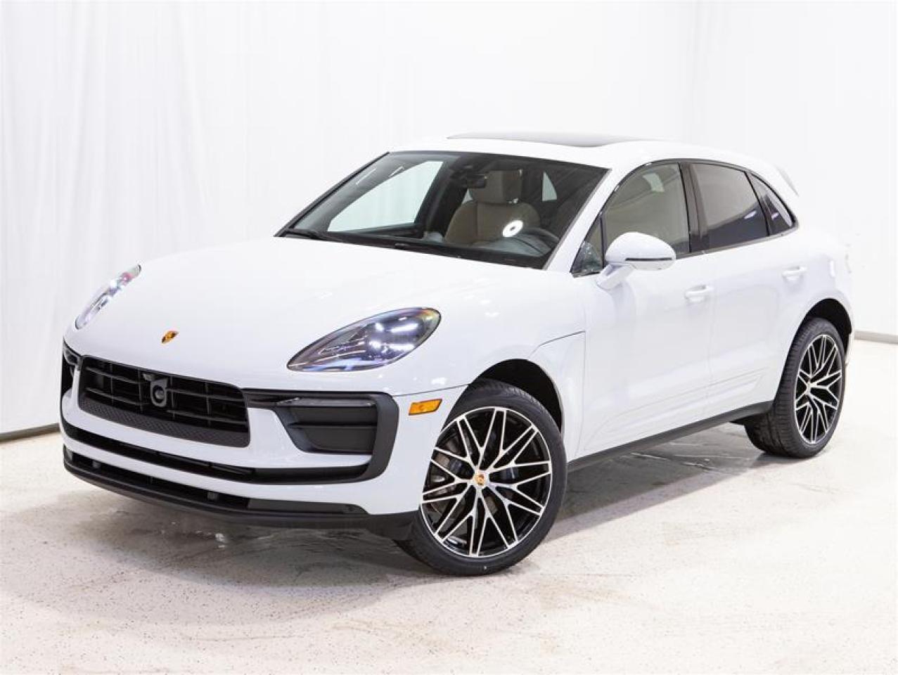 2026 Porsche Macan AWD Photo