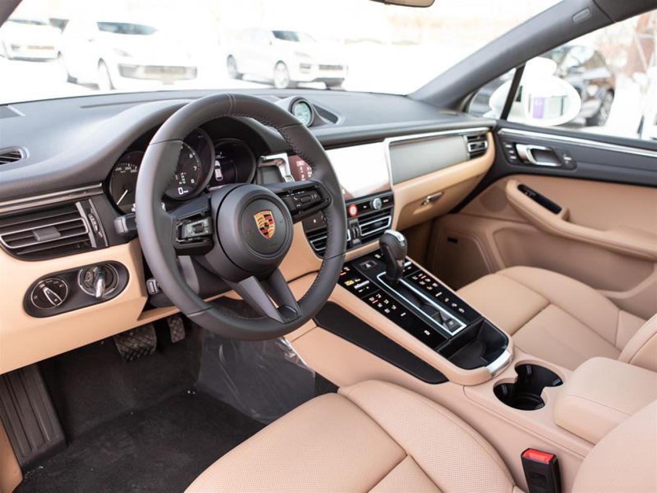 2026 Porsche Macan AWD Photo