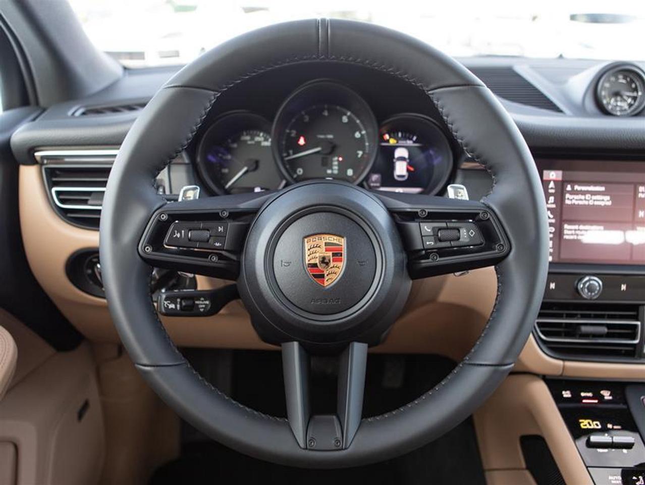 2026 Porsche Macan AWD Photo