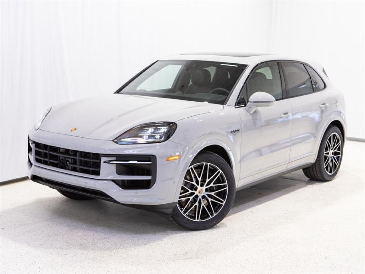2026 Porsche Cayenne e-Hybrid AWD Photo