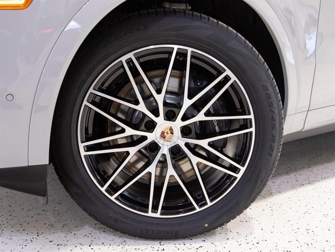 2026 Porsche Cayenne e-Hybrid AWD Photo