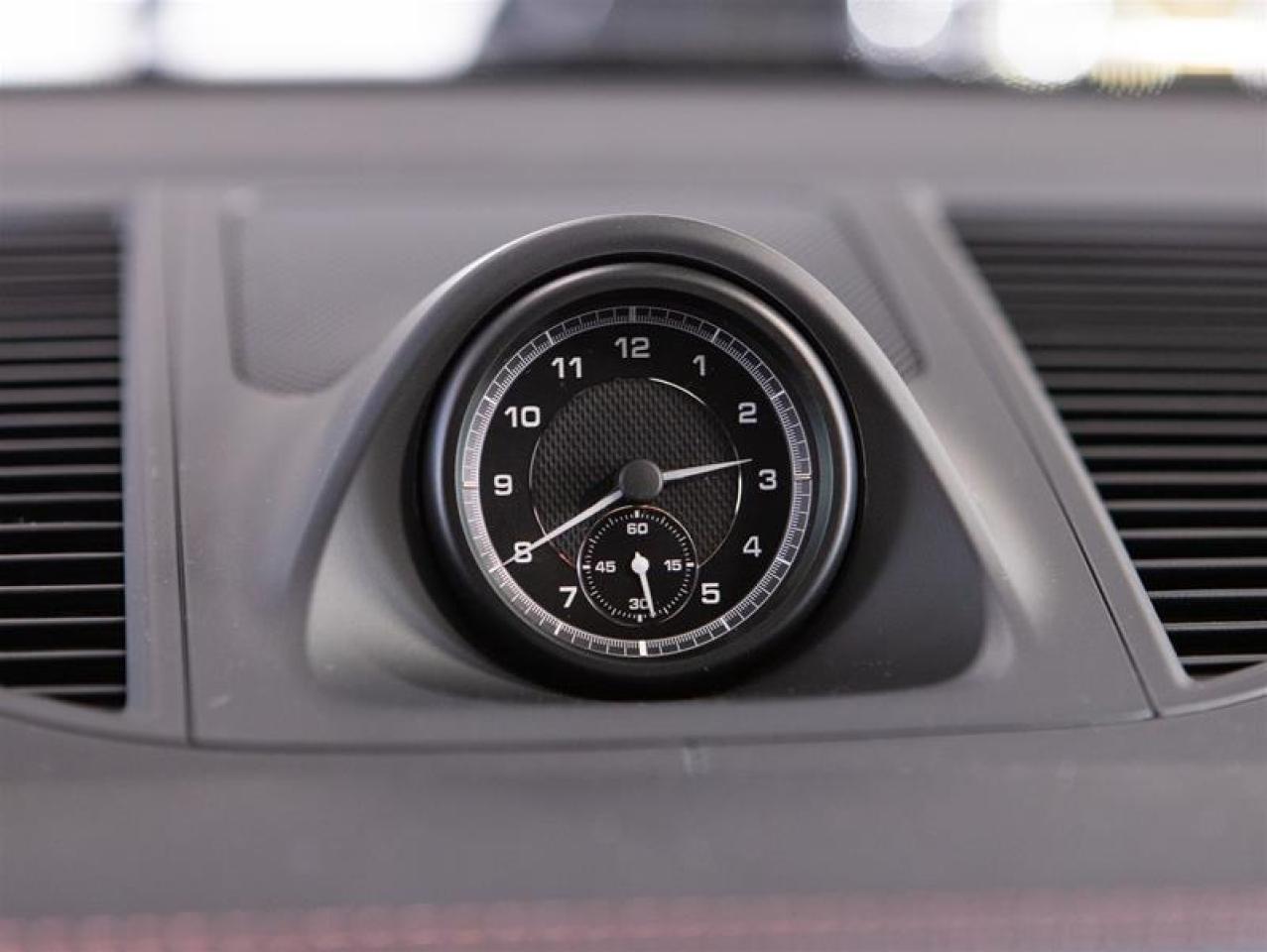 2026 Porsche Macan AWD Photo