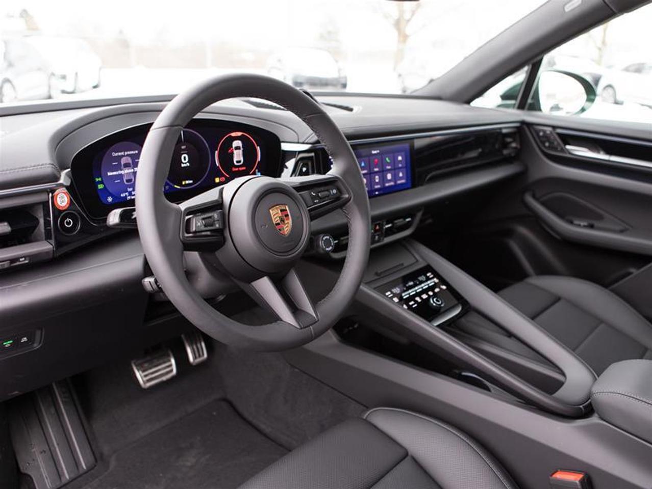 2025 Porsche Macan Electric 4S AWD Photo