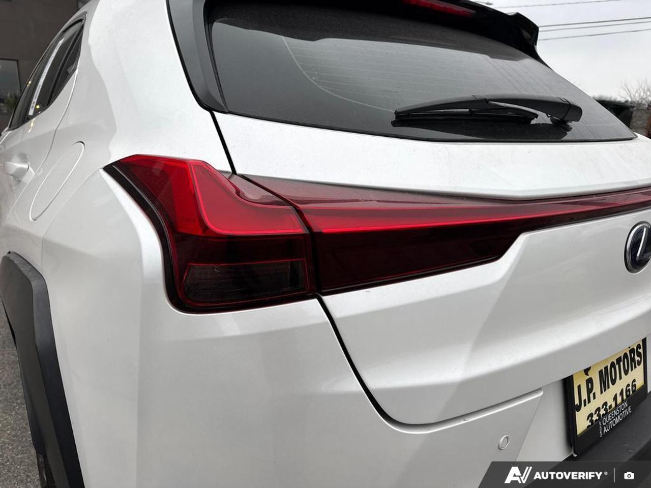 2021 Lexus UX 250H BACKUP CAM   HEATED SEATS   LANE ASSIST   REMOTE S Photo