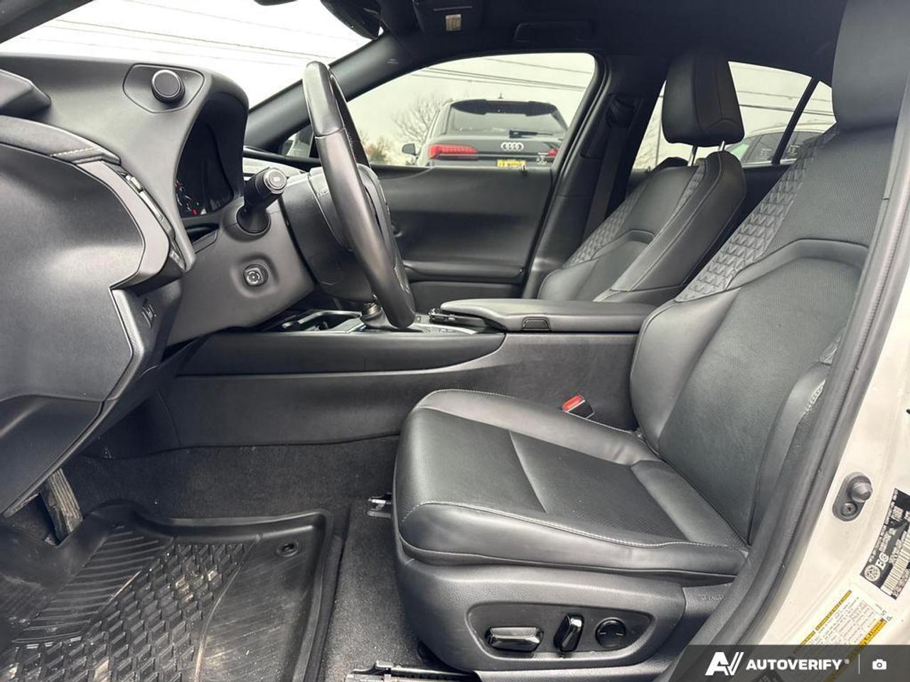 2021 Lexus UX 250H BACKUP CAM   HEATED SEATS   LANE ASSIST   REMOTE S Photo