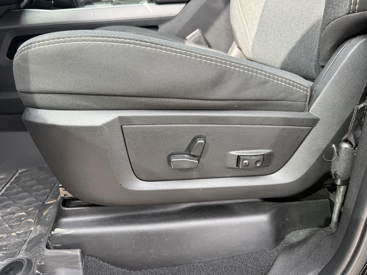 2024 RAM 2500 Big Horn 4x4 Crew - 3" Lift - Big Tires - Sunroof! Photo