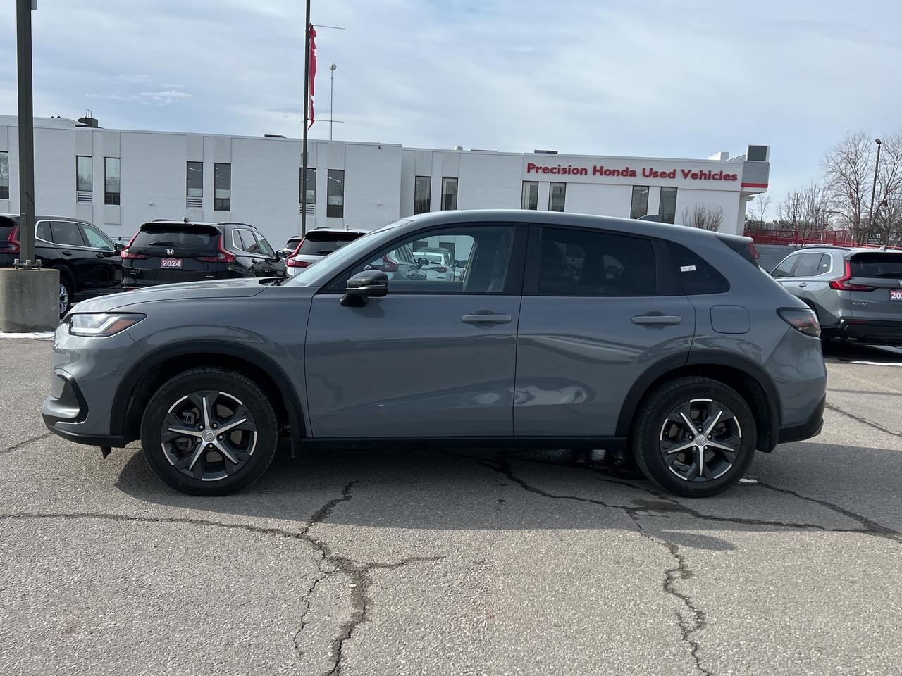 2023 Honda HR-V Sport CarPlay Rear Cam Sunroof Heated Seats Photo2