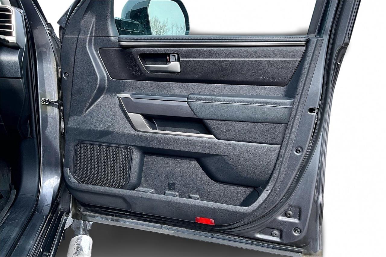 2022 Toyota Tundra CREWMAX SR5 4X4   TRD PACKAGE   NO ACCIDENTS Photo