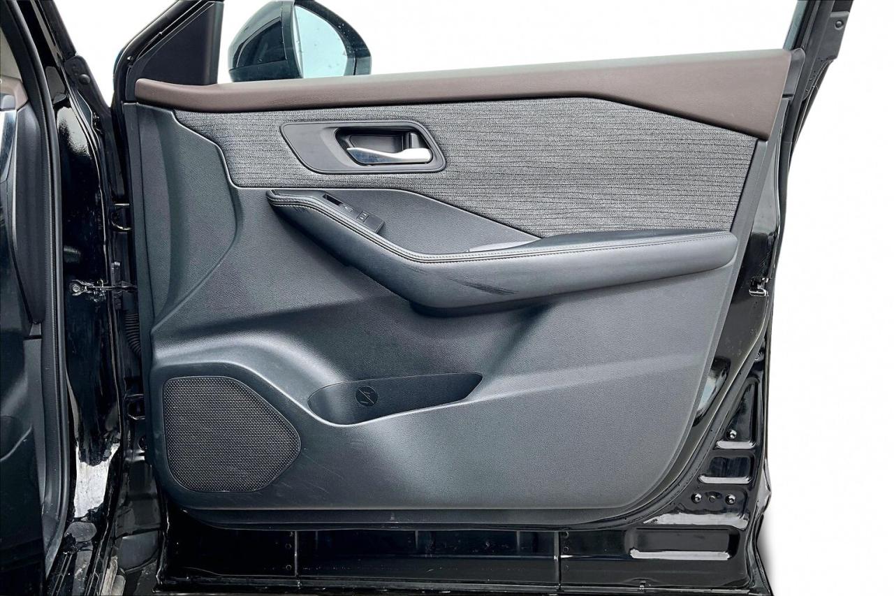 2023 Nissan Rogue SV AWD   PANO SUNROOF   PROPILOT   360 CAMERA Photo