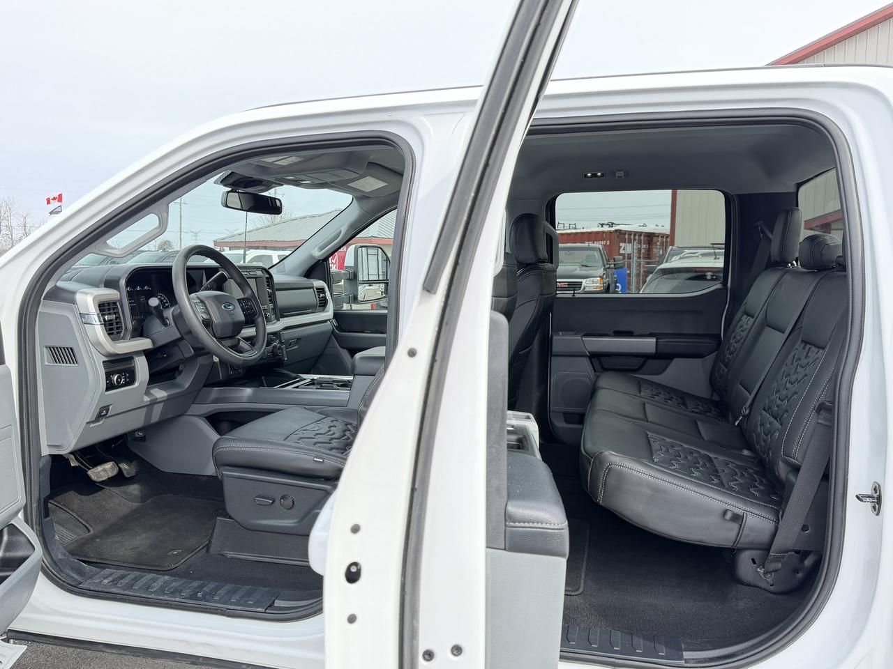 2023 Ford F-350 XLT LEVEL/WHEEL/TIRE/LEATHER PKG!! Photo