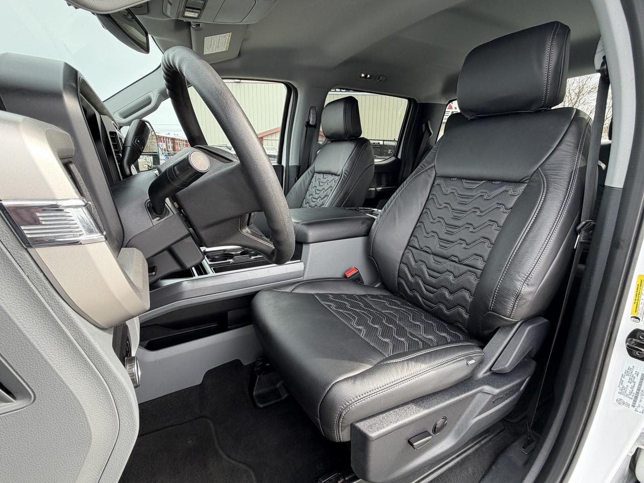 2023 Ford F-350 XLT LEVEL/WHEEL/TIRE/LEATHER PKG!! Photo