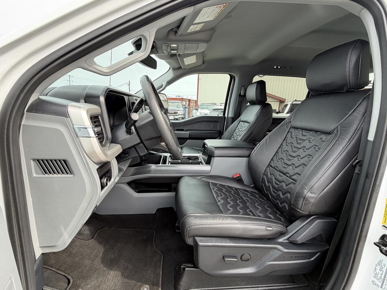 2023 Ford F-350 XLT LEVEL/WHEEL/TIRE/LEATHER PKG!! Photo