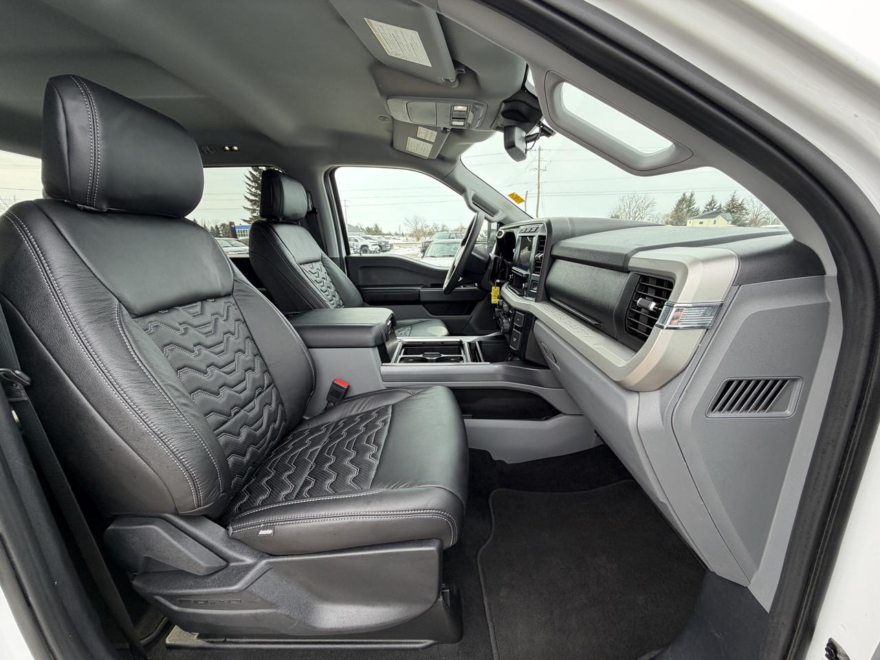 2023 Ford F-350 XLT LEVEL/WHEEL/TIRE/LEATHER PKG!! Photo