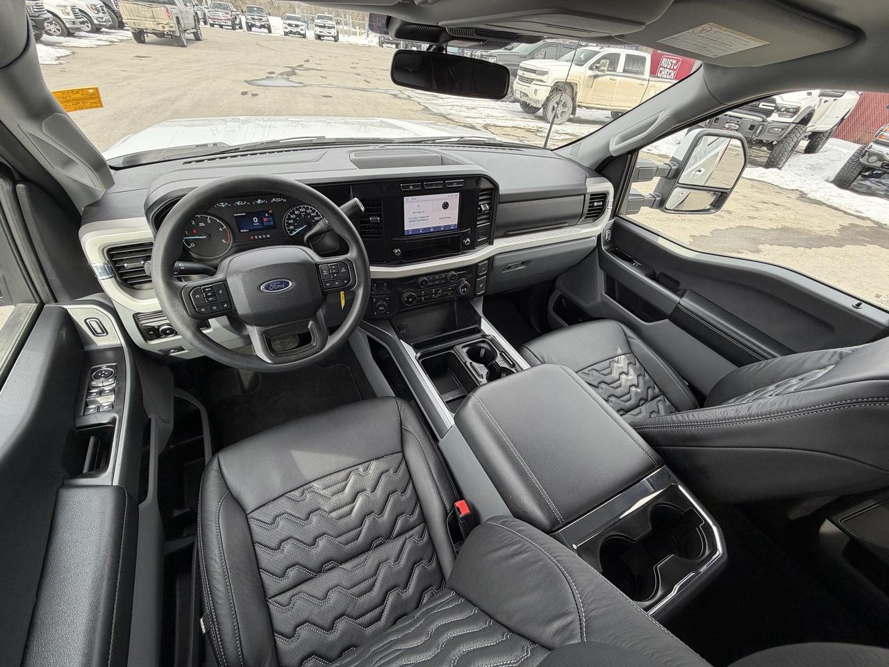 2023 Ford F-350 XLT LEVEL/WHEEL/TIRE/LEATHER PKG!! Photo