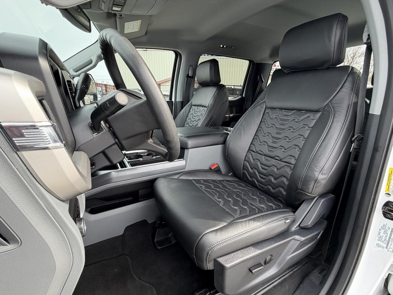2023 Ford F-350 XLT LEVEL/WHEEL/TIRE/LEATHER PKG!! Photo