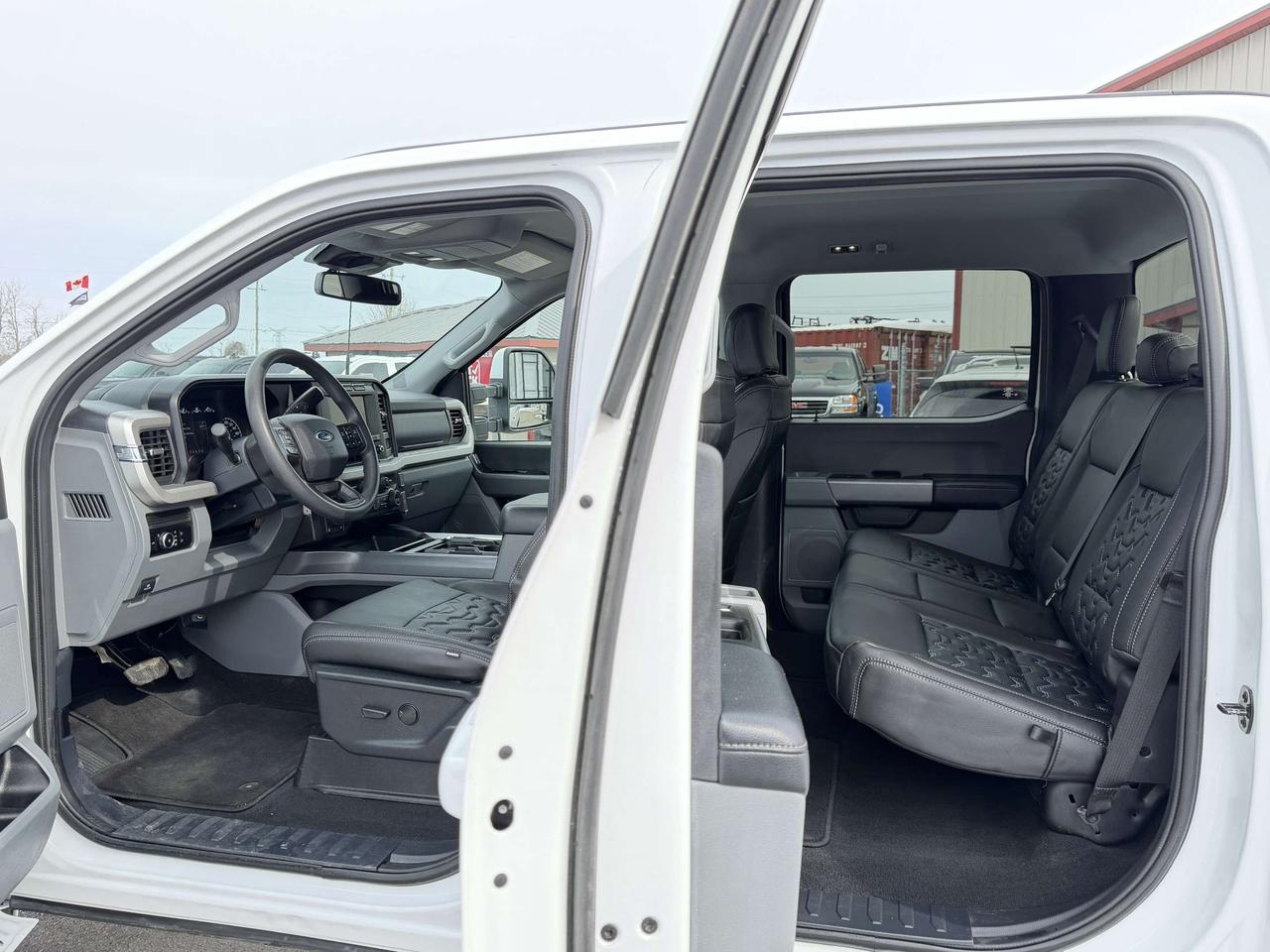 2023 Ford F-350 XLT LEVEL/WHEEL/TIRE/LEATHER PKG!! Photo