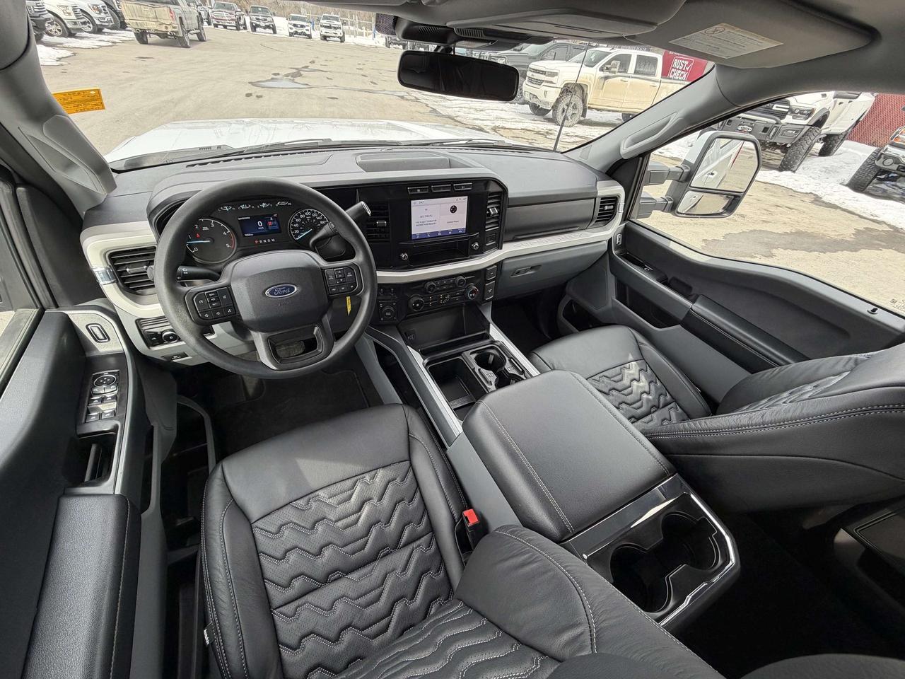 2023 Ford F-350 XLT LEVEL/WHEEL/TIRE/LEATHER PKG!! Photo