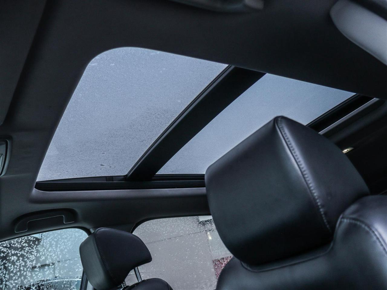 2022 Honda CR-V Touring LEATHER NAVI SUNROOF Photo