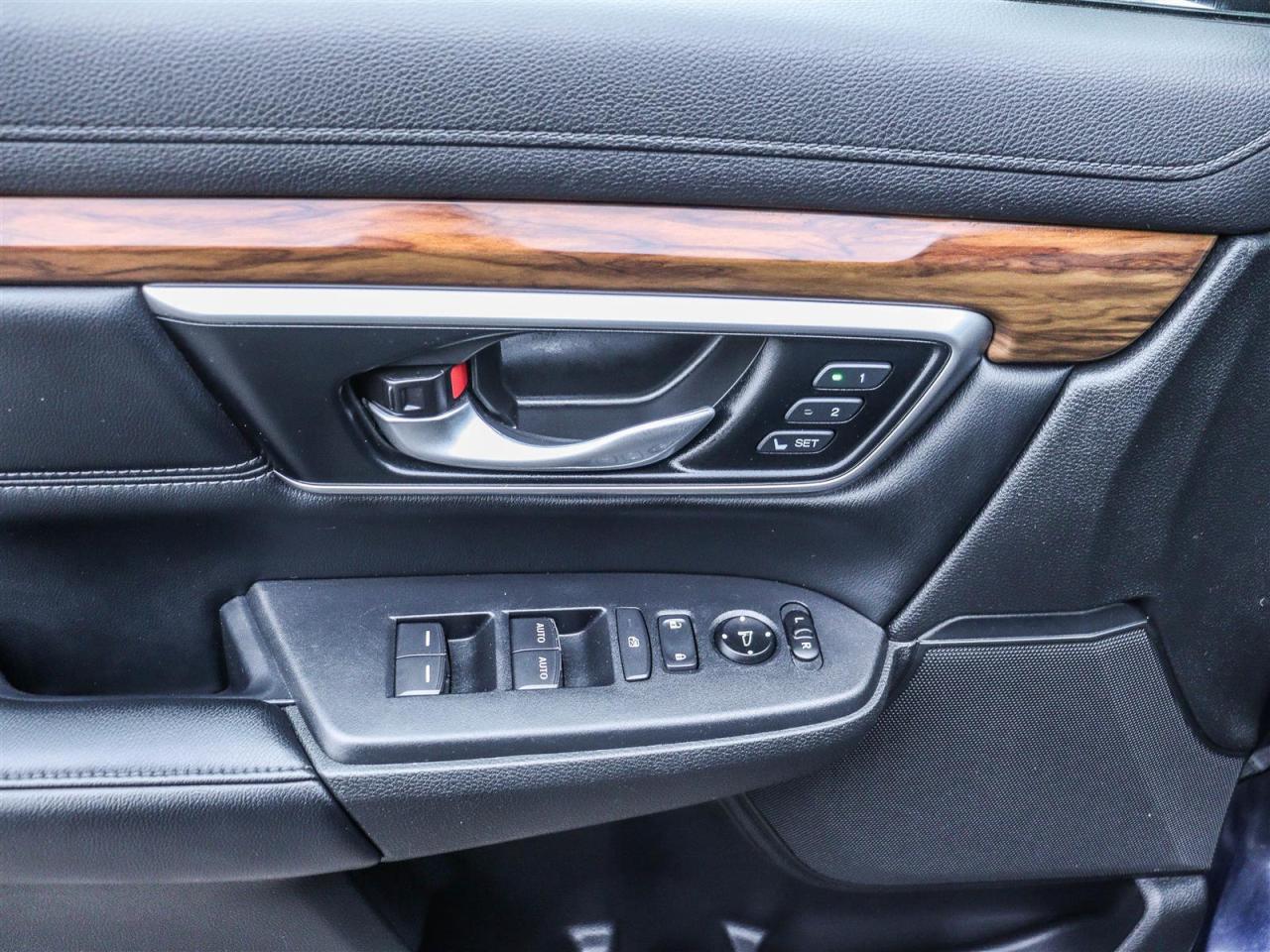 2022 Honda CR-V Touring LEATHER NAVI SUNROOF Photo