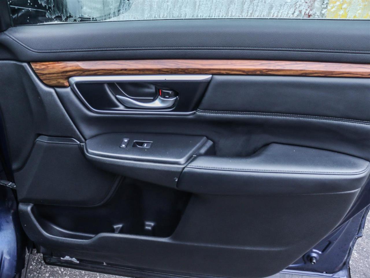 2022 Honda CR-V Touring LEATHER NAVI SUNROOF Photo